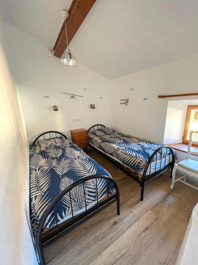 Ferme Robin Bed & Breakfast Marsaz Eksteriør bilde
